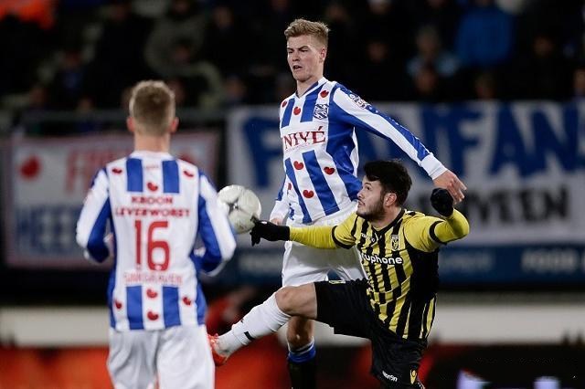 偏向边路的 偏向边路的